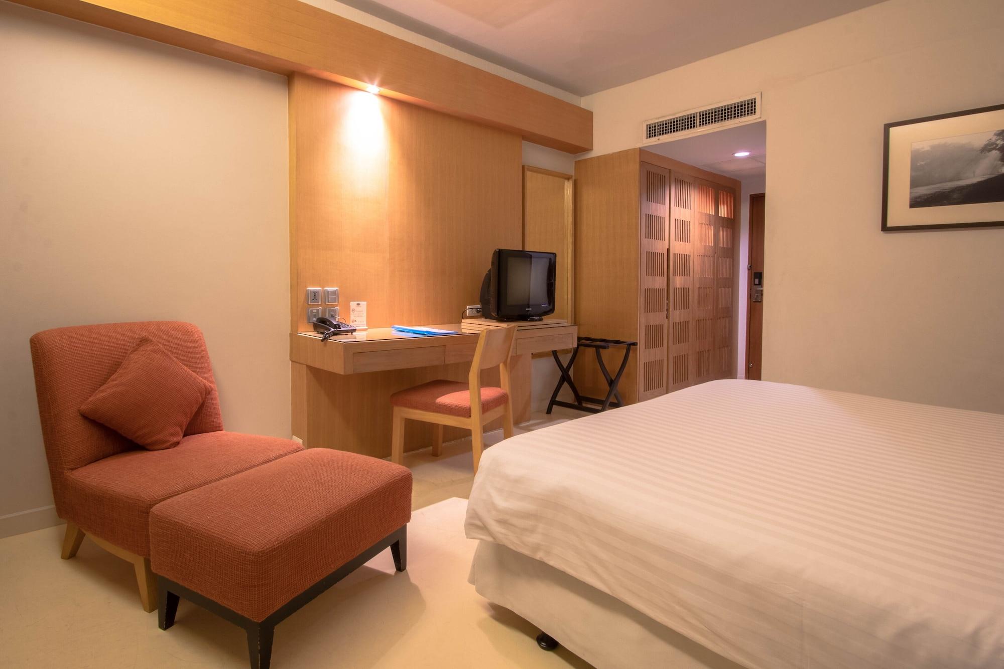 The Residence Rajtaevee Hotel Bangkok Exterior photo