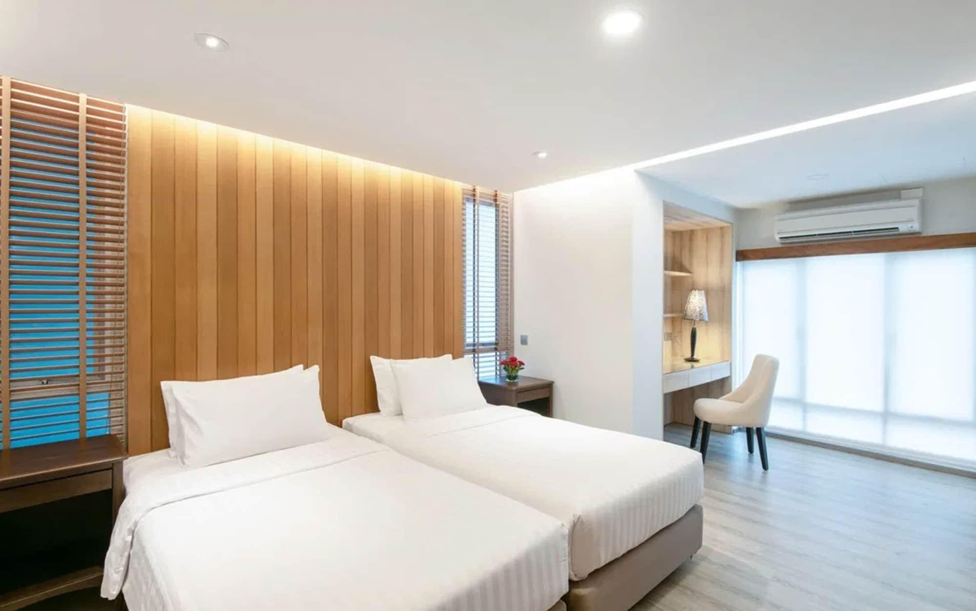 The Residence Rajtaevee Hotel Bangkok Exterior photo