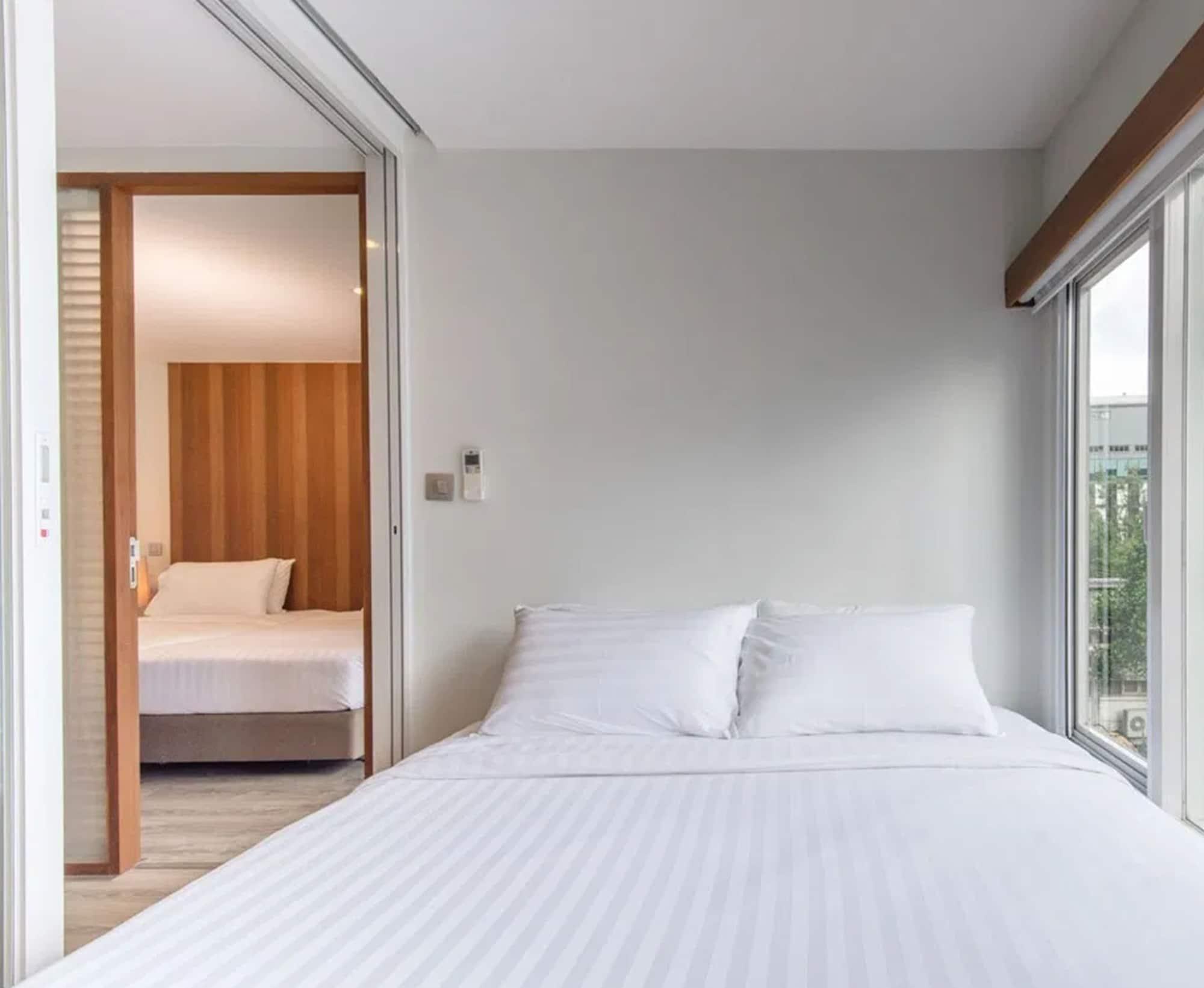 The Residence Rajtaevee Hotel Bangkok Exterior photo