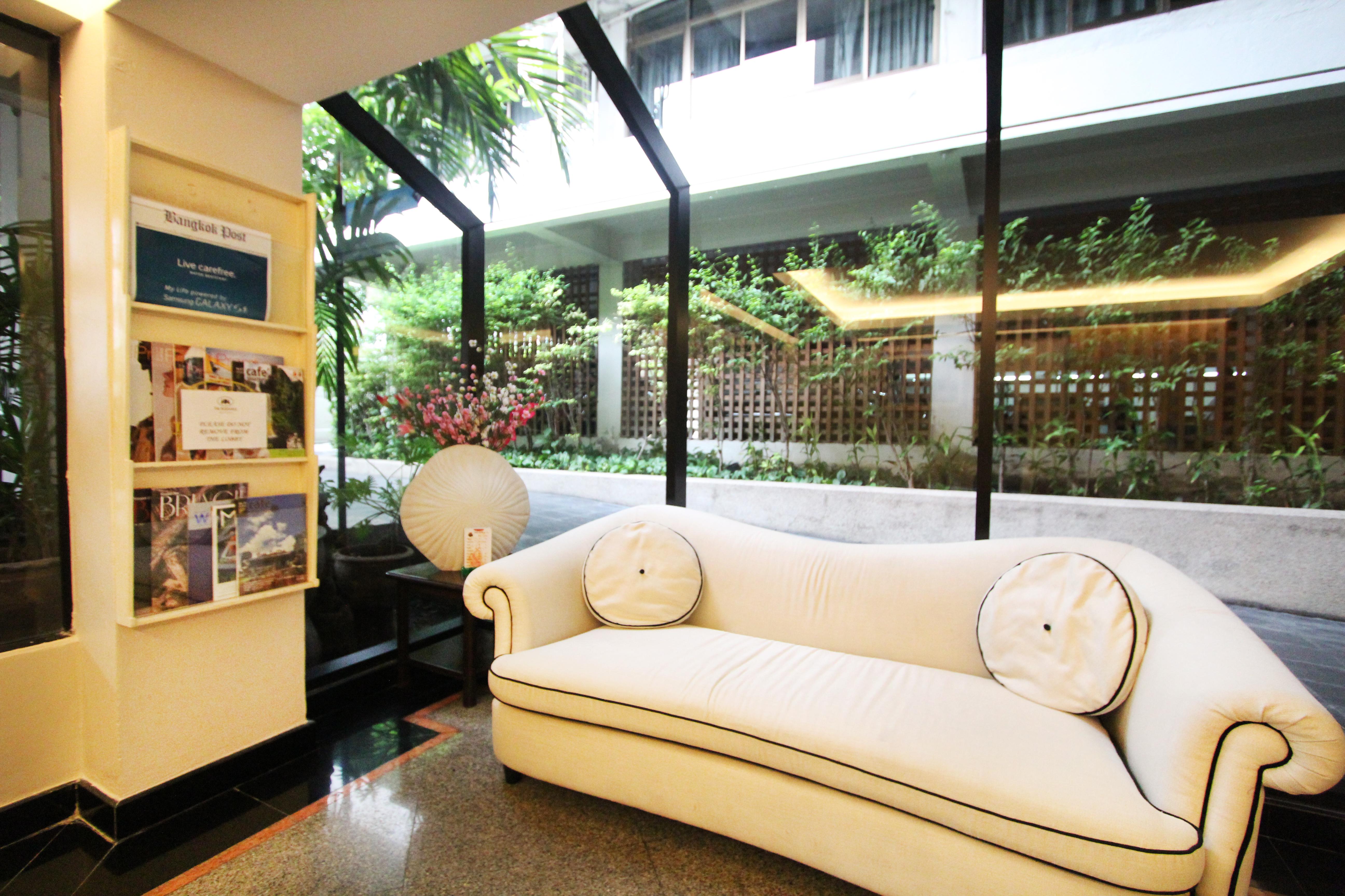 The Residence Rajtaevee Hotel Bangkok Exterior photo