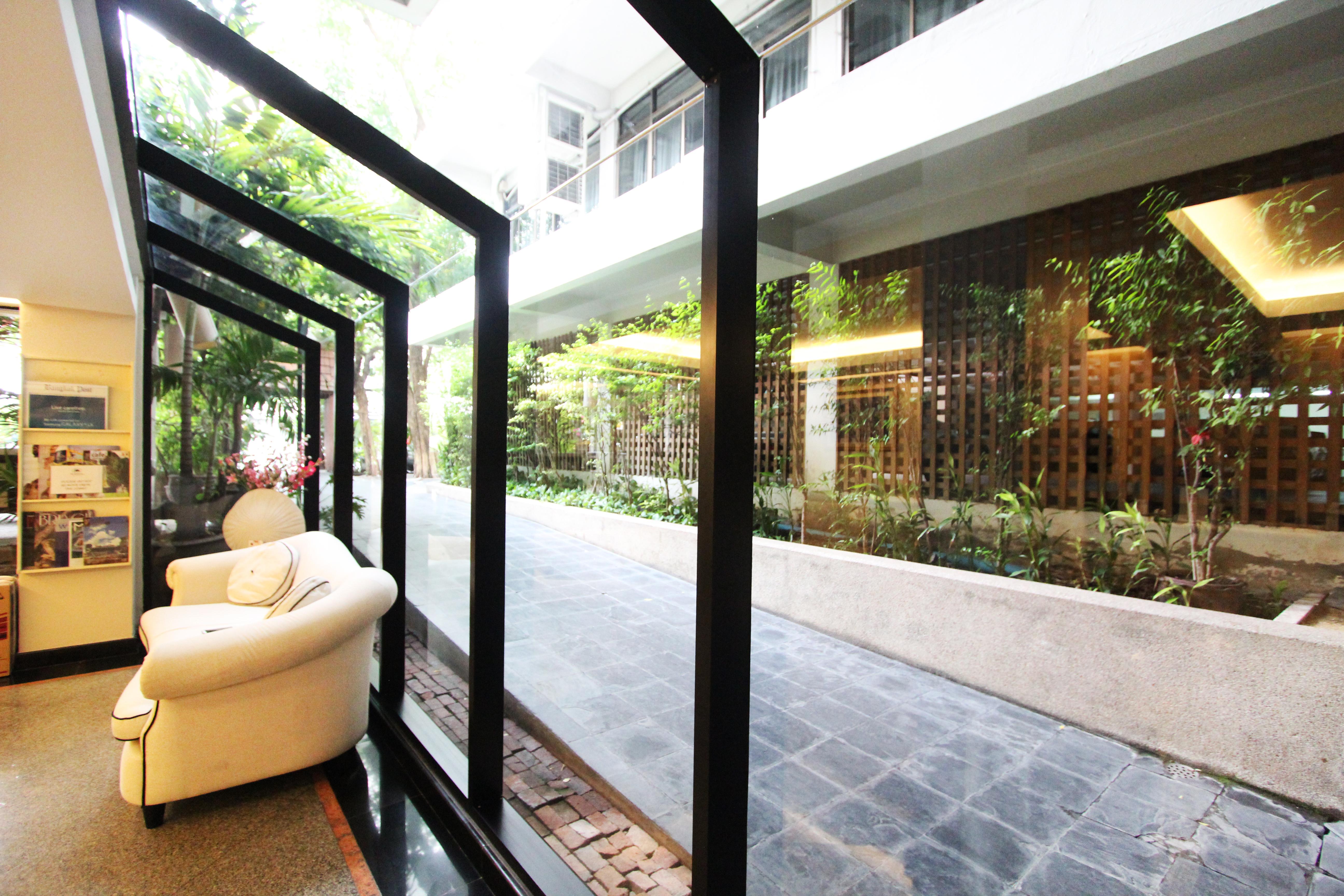 The Residence Rajtaevee Hotel Bangkok Exterior photo