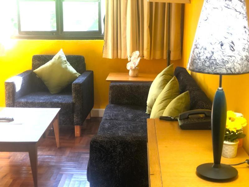 The Residence Rajtaevee Hotel Bangkok Room photo