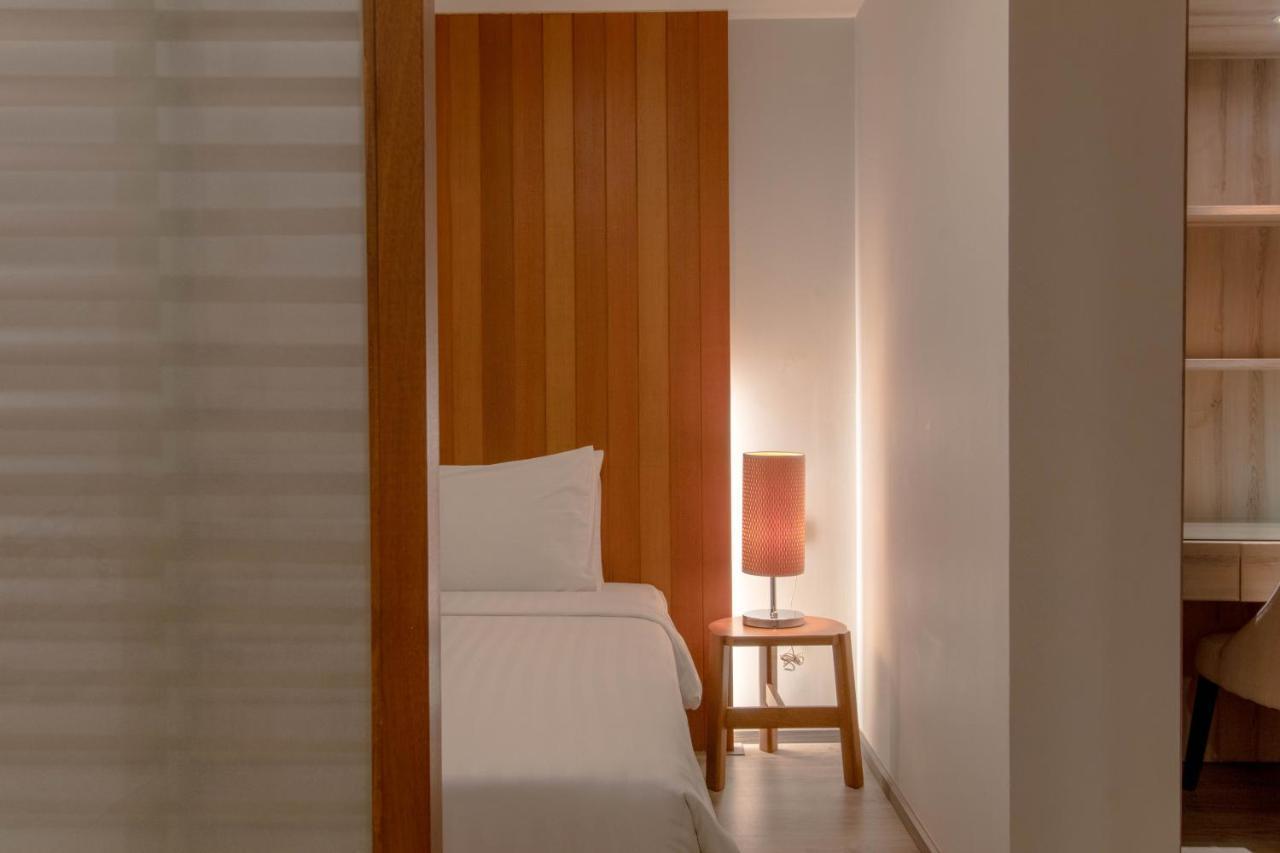 The Residence Rajtaevee Hotel Bangkok Exterior photo